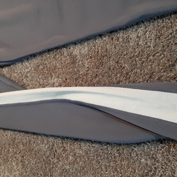 BNWT adidas leggings sm - Picture 3 of 7